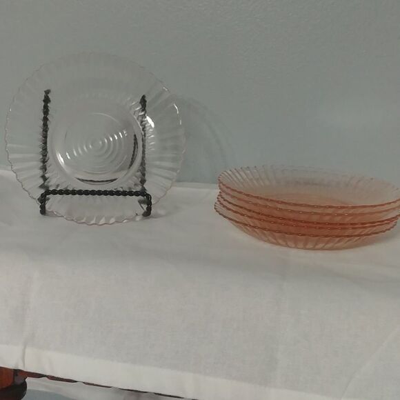 Perfect condition vintage depression glass 1930 petalware pink saucers set of 6* - Picture 3 of 8